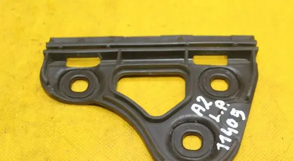 Audi A2 Front bumper mounting bracket 8Z0821249A