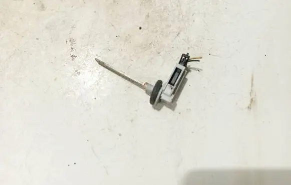 Volkswagen PASSAT B6 Interior temperature sensor 4b0820539