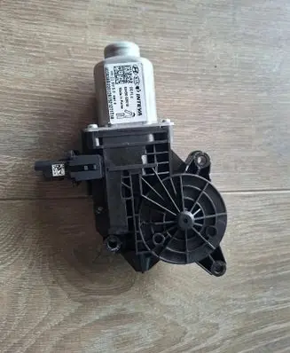 KIA Niro Front door window regulator motor 82450G5010
