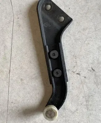 Volkswagen Transporter - Caravelle T5 Sliding door upper roller guide/hinge 7H0843435B