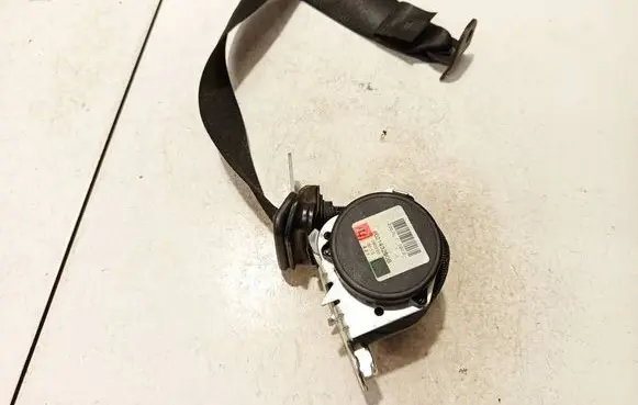 Opel Astra H Rear seatbelt