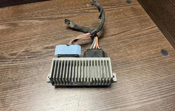 Renault Master III Glow plug pre-heat relay 8200558438A