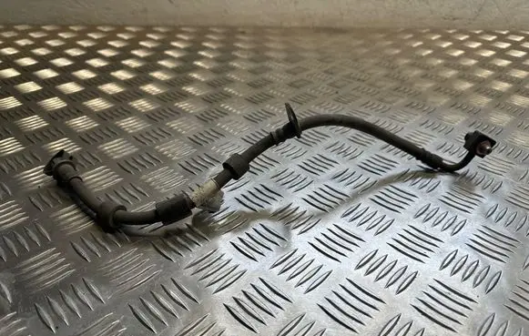 Opel Insignia B Brake line pipe/hose 557804886