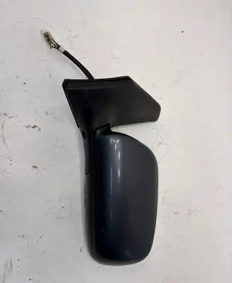 Toyota Avensis T250 Front door electric wing mirror