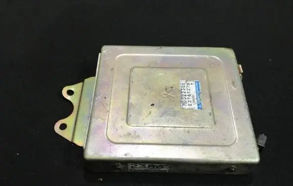 Mitsubishi Carisma Engine control unit/module md322386 e2t63276