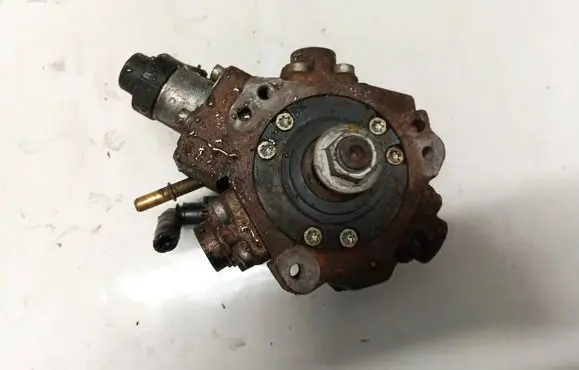 Suzuki Grand Vitara II Fuel injection high pressure pump 8200561664