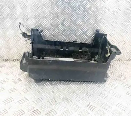 Chevrolet Malibu Battery box tray 22818746 22818747
