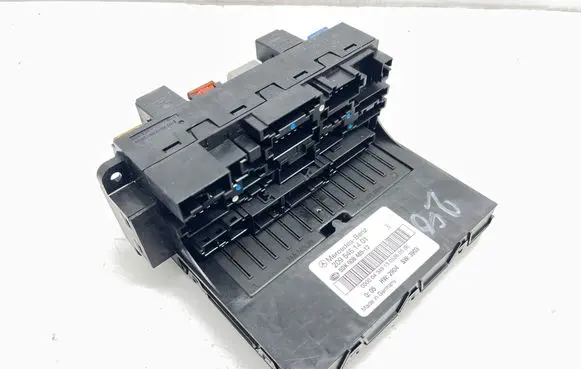 Mercedes-Benz CLK A209 C209 Fuse box set 2095451401