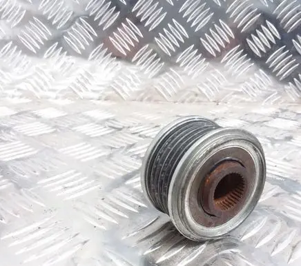 Nissan Qashqai Alternator pulley 
