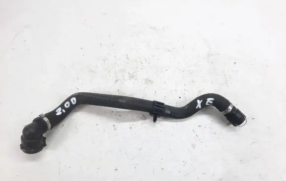 Engine coolant pipe/hose