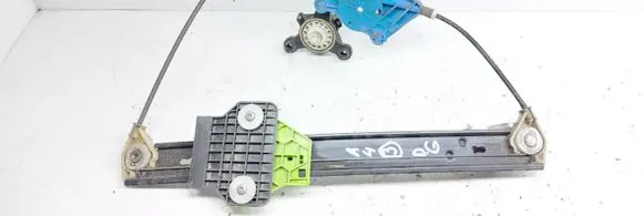 Rear door manual window regulator