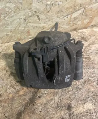 Mercedes-Benz E W211 Front brake caliper Z06028295