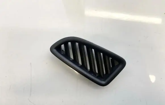 BMW 5 G30 G31 Dash center air vent grill