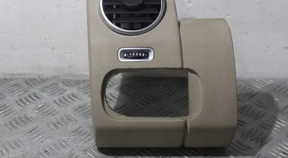 Land Rover Discovery 4 - LR4 Dashboard side air vent grill/cover trim