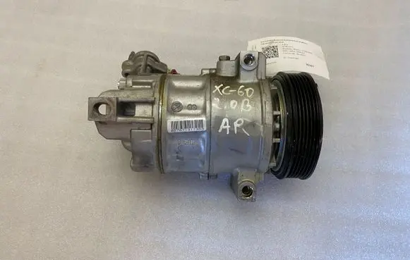 Volvo XC60 Air conditioning (A/C) compressor (pump) 32260849