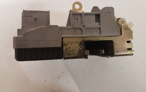 Citroen C5 Front door lock