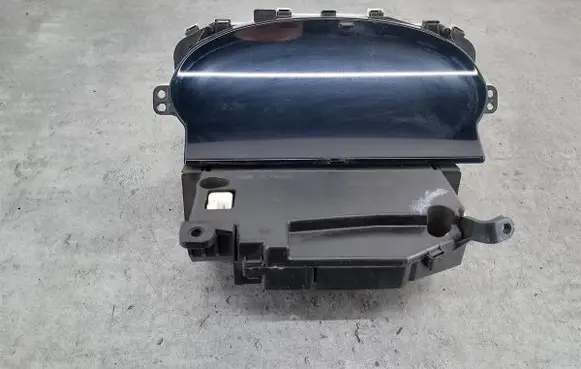 Toyota Yaris Speedometer (instrument cluster)