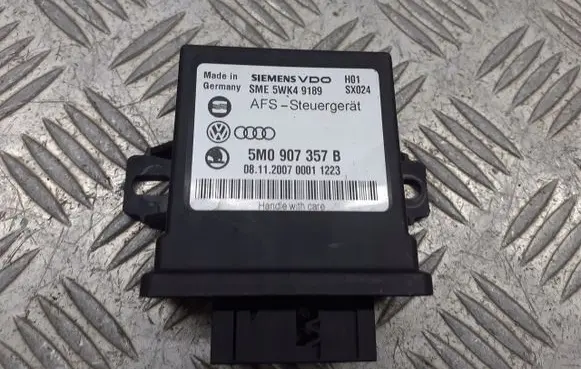 Volkswagen PASSAT B6 Light module LCM 5M0907357B
