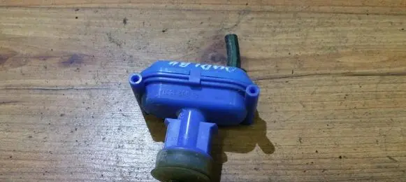 Audi 80 90 S2 B4 Central locking vacuum pump 893862153d