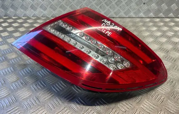 Mercedes-Benz C W204 Rear/tail lights 2049060503