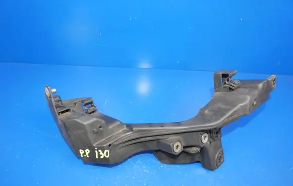 Hyundai i30 Headlight/headlamp mounting bracket 64166A6000