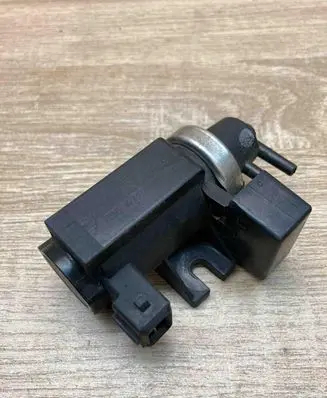 BMW 7 E65 E66 Turbo solenoid valve 7796634 700579