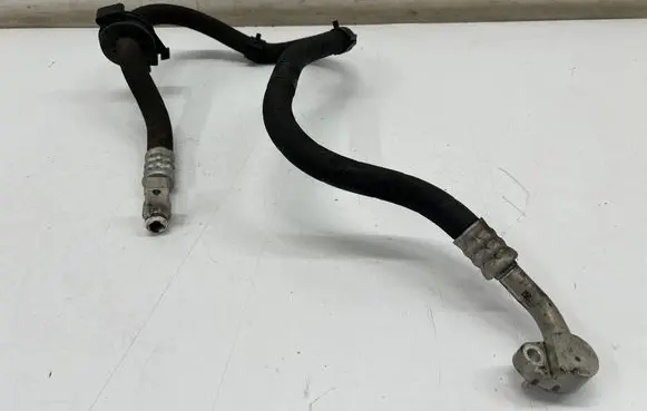 Air conditioning (A/C) pipe/hose