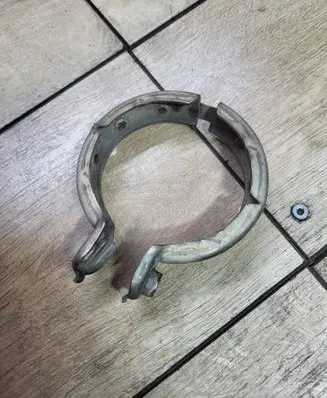 Mercedes-Benz C W203 Muffler pipe connector clamp A2034900441