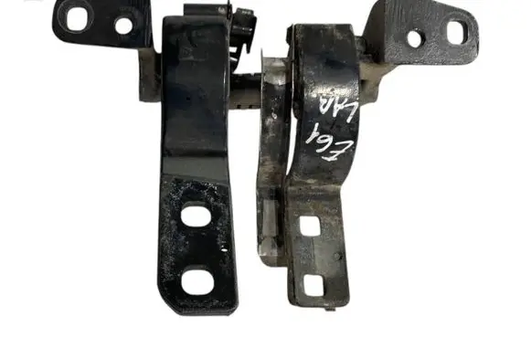 BMW 5 E60 E61 Tailgate/trunk/boot hinge 7061384