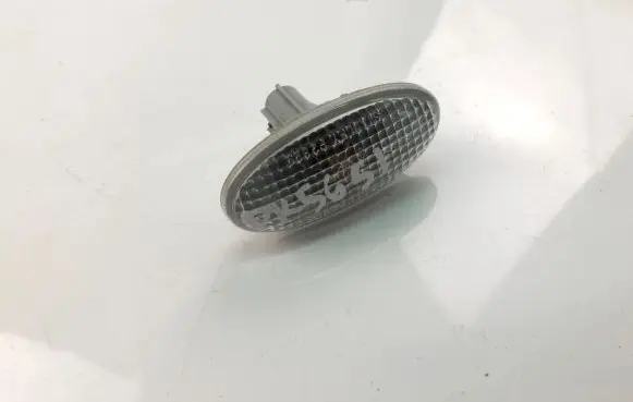Mazda 121 SM Front fender indicator light 0C01