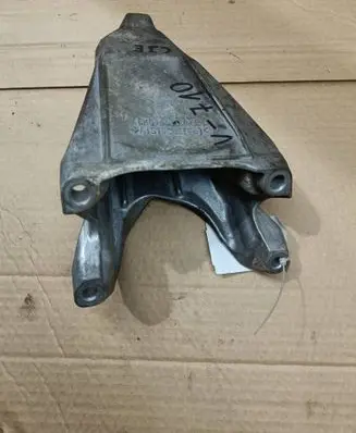 Porsche Macan (95B) Engine mounting bracket 8K0199307CB