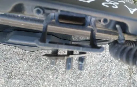 Volvo C30 Tailgate/trunk/boot hinge