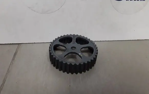 Opel Zafira B Fuel pump gear (pulley) 0646556
