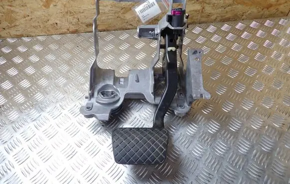 Audi A4 S4 B8 8K Brake pedal 8K1721117 4H1723140A