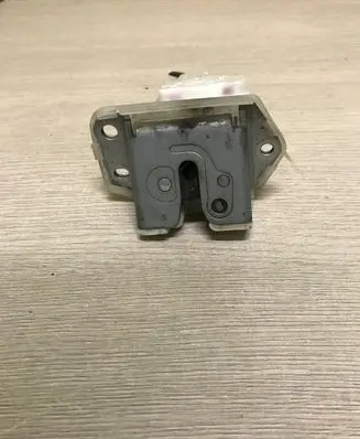 Suzuki SX4 Tailgate/trunk/boot lock/catch/latch