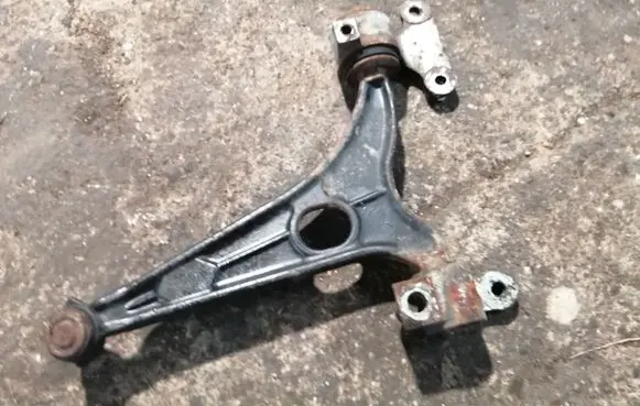 Citroen C8 Front lower control arm/wishbone
