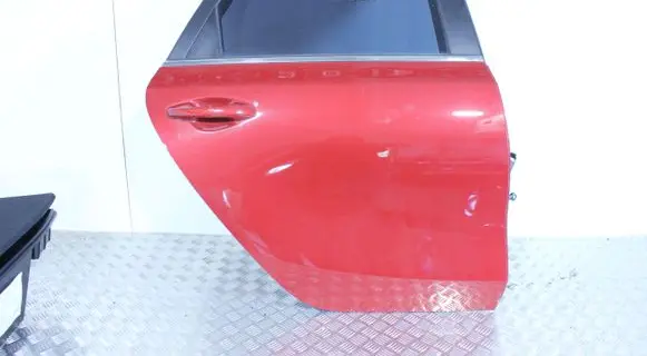 KIA Ceed Rear door