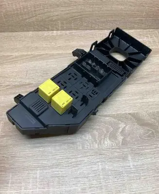 Saab 9-3 Ver2 Fuse module 518820022