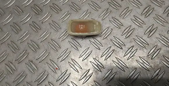 Toyota Yaris Verso Front fender indicator light 