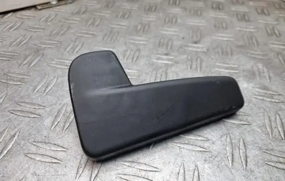 Volkswagen Golf VII Engine bonnet (hood) release handle 6R1823533