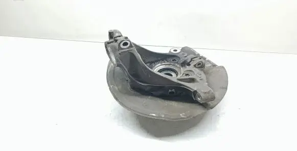 BMW 2 F46 Front wheel hub spindle knuckle 6876645