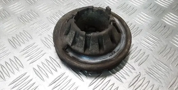 Renault Latitude (L70) Rear coil spring rubber mount 