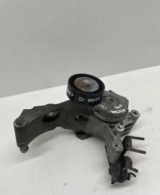 Opel Astra J Generator/alternator belt tensioner 55565570