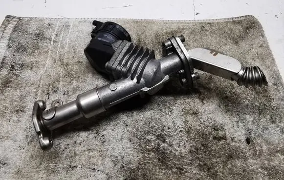 BMW 3 E90 E91 EGR valve 7563241 340014067 EV11