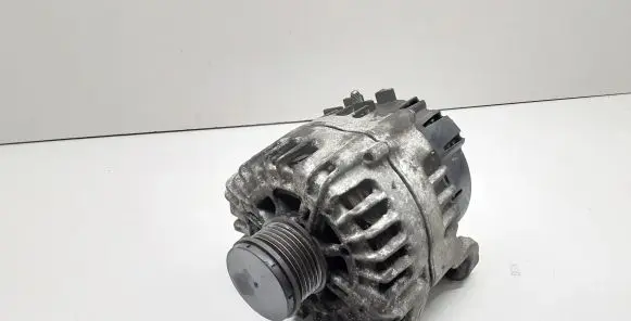 BMW 3 E90 E91 Generator/alternator 8507623