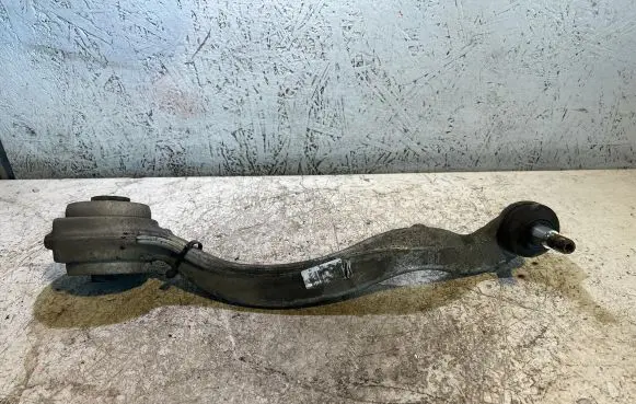 Mercedes-Benz E W212 Front lower control arm/wishbone