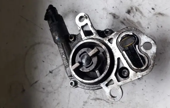 Peugeot 206 Vacuum pump