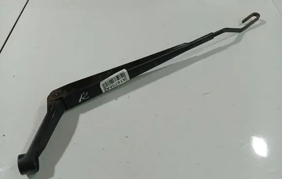 Toyota Corolla E120 E130 Front wiper blade arm 8522102120B