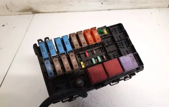 Renault Espace - Grand espace IV Fuse box set 8200847680