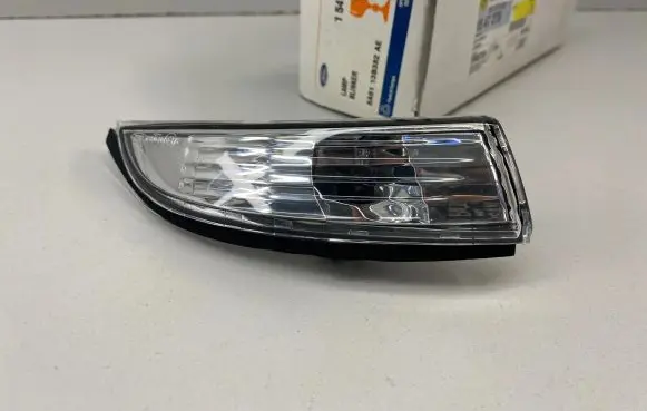 Ford Fiesta Mirror indicator light 8A6113B382A